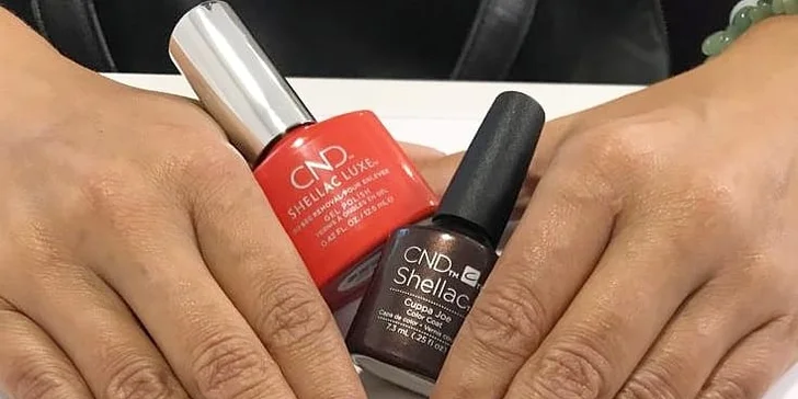 Dokonalá japonská manikúra či CND Shellac v salóne IRIS