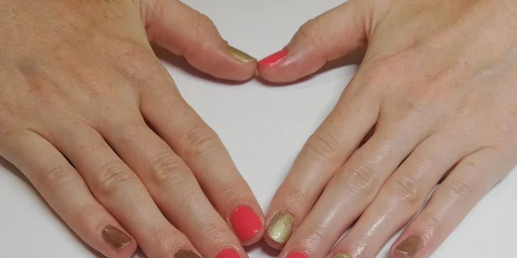 Dokonalá japonská manikúra či CND Shellac v salóne IRIS
