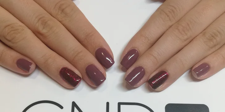 Dokonalá japonská manikúra či CND Shellac v salóne IRIS