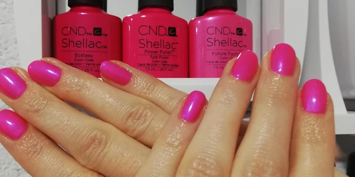 Dokonalá japonská manikúra či CND Shellac v salóne IRIS