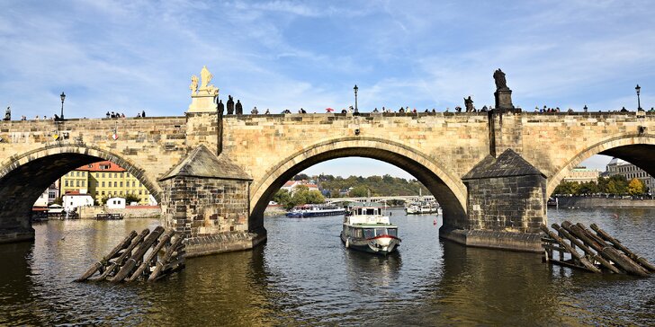 Darujte svojej láske plavbu snov v Prahe: romantický obed/večera na palube!