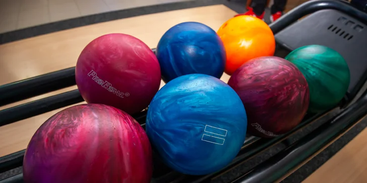 Zabavte sa s partiou v Bowling/SportBare Solinky!