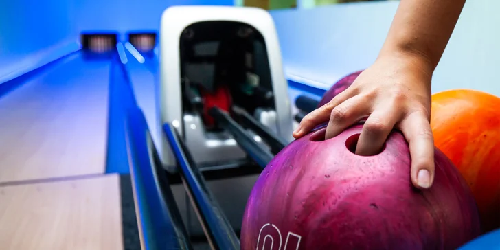 Zabavte sa s partiou v Bowling/SportBare Solinky!