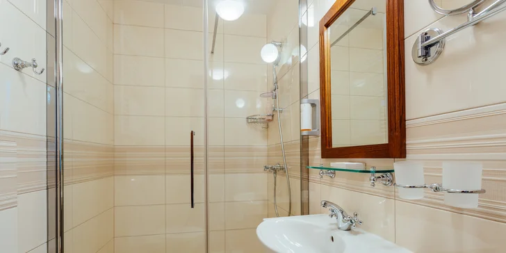 Pobyt s privátnym wellness a polpenziou v penzióne Chateau Hunting***