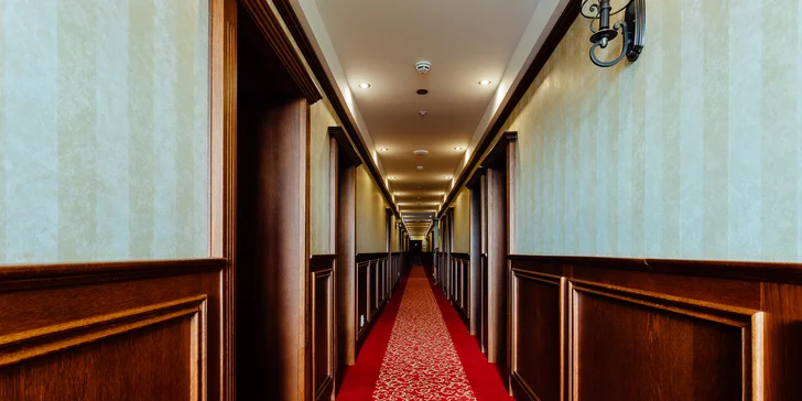 Pobyt s privátnym wellness a polpenziou v penzióne Chateau Hunting***