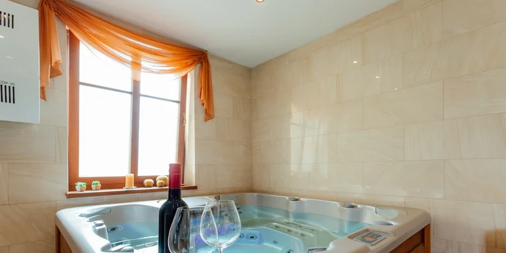 Pobyt s privátnym wellness a polpenziou v penzióne Chateau Hunting***