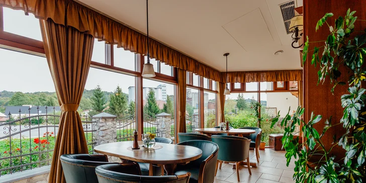Pobyt s privátnym wellness a polpenziou v penzióne Chateau Hunting***