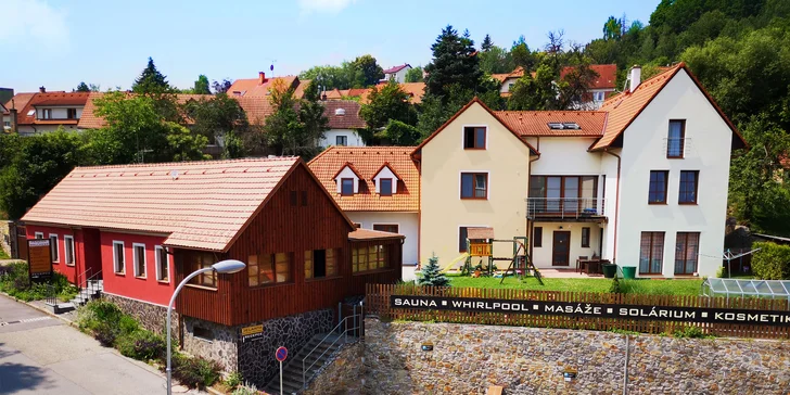 Spoznajte krásy Českého Krumlova: pobyt s raňajkami a privátnym wellness pre 2 alebo rodinu