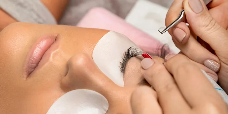 3D alebo 4D hodvábne mihalnice či Lash lift botox pre nádherný pohľad