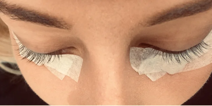 3D hodvábne mihalnice a úprava obočia v salóne Eyebrows by Sandra