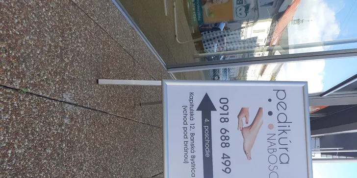 Darčekový poukaz alebo kombinovaná pedikúra aj s možnosťou gél laku v obľúbenom salóne Naboso