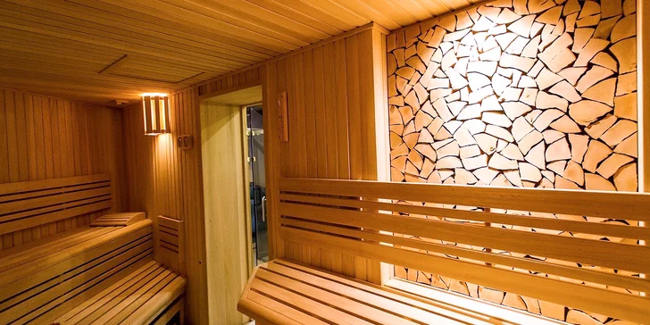 Spoznajte krásy Českého Krumlova: pobyt s raňajkami a privátnym wellness pre 2 alebo rodinu