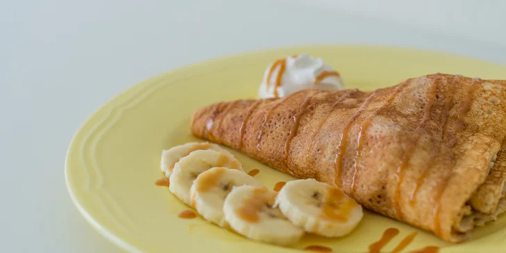 Waffle a palacinky s Kinder, Oreo, Snickers či inými náplňami a nápojom