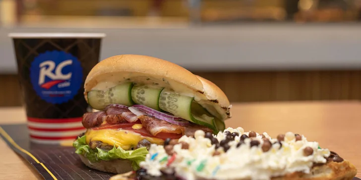 Burger, japonská palacinka alebo belgická vafľa + bezodný nápoj
