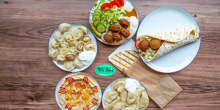 Hummus so šalátom alebo falafelom, pelmeni alebo pirohy