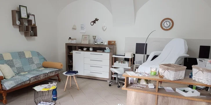 Pedikúra: wellness, klasická mokrá alebo aj s lakovaním