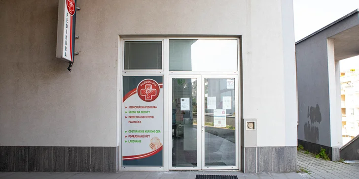 Vábivé 3D mihalnice s úpravou obočia a možnosťou permanentky