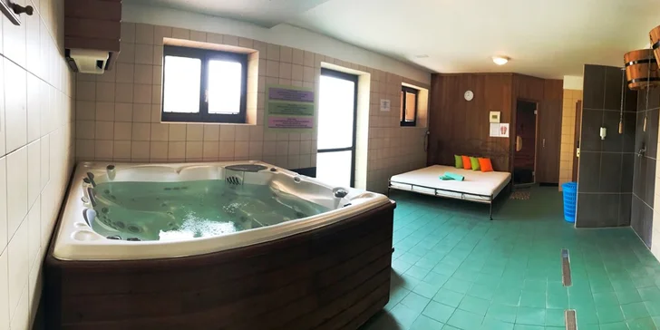 Komfortný pobyt vo Vyškove: elegantné ubytovanie, bohatá polpenzia a privátne wellness