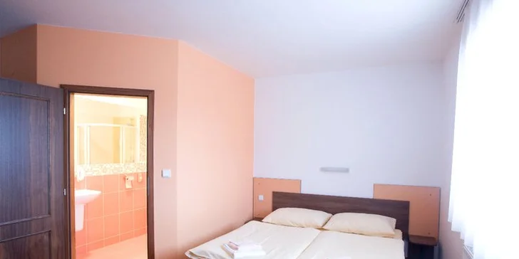 Komfortný pobyt vo Vyškove: elegantné ubytovanie, bohatá polpenzia a privátne wellness