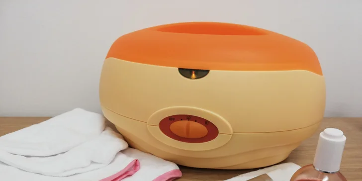 Gél lak a manikúra s parafínovým zábalom alebo pedikúrou