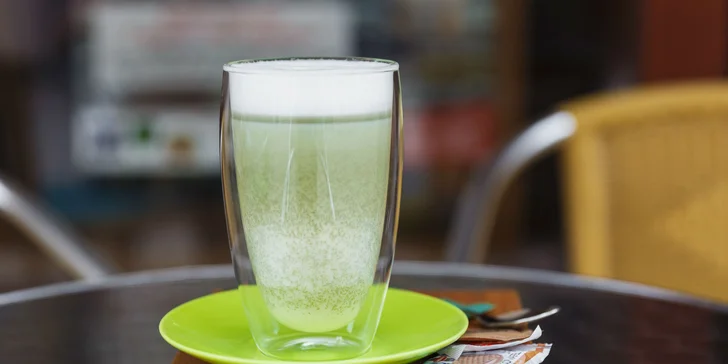 Netradičné latte, káva a osviežujúce miešané drinky v centre Banskej Bystrice
