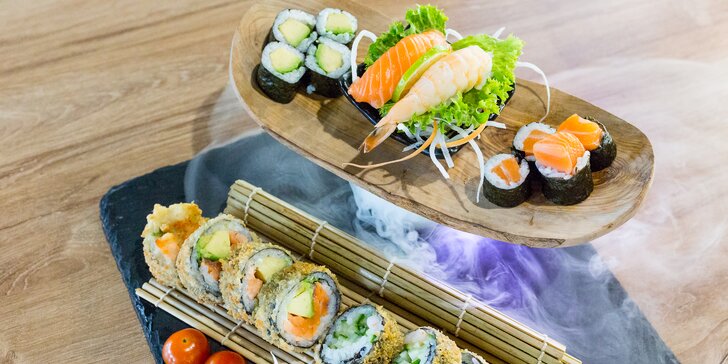Niekoľko druhov fantastických sushi setov v reštaurácii Taumi