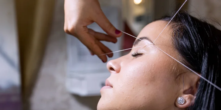 Rôzne techniky úpravy obočia v Beauty Bare