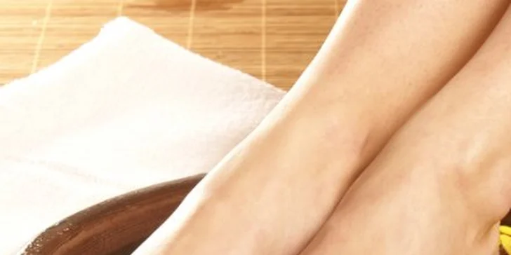 8,90 eur za wellness pedikúru (mokrú) + parafínový zábal na ruky. Krásne, zdravé a hebké nôžky a rúčky v Štúdiu Allur, so zľavou 59%