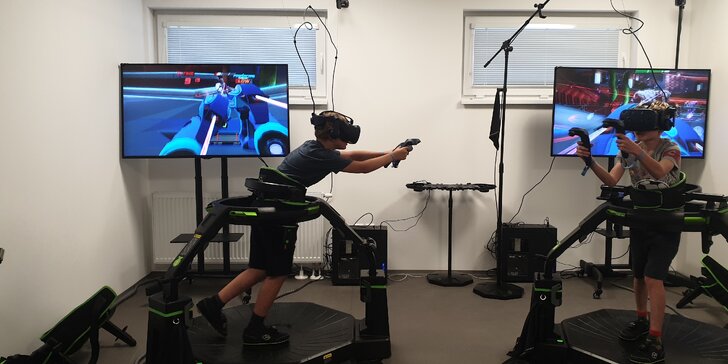 Vyskúšajte pohybový simulátor Virtuix Omni™ v novootvorenej VR aréne