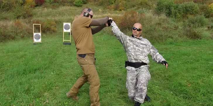 Jedinečný strelecký zážitok spojený s lekciou sebaobrany podľa systému Krav maga