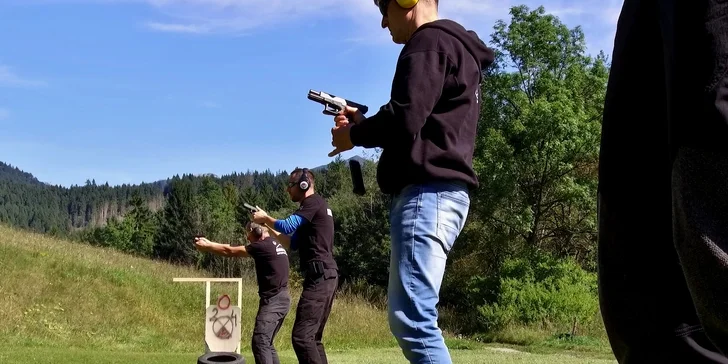 Jedinečný strelecký zážitok spojený s lekciou sebaobrany podľa systému Krav maga