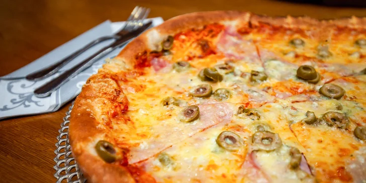 Pizza podľa vlastného výberu zo 7 druhov