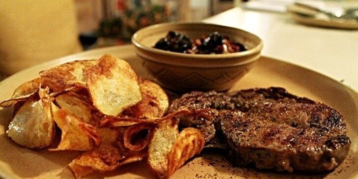 Mušketierske steaky z hovädzieho mäsa alebo tuniaka s prílohou a omáčkou