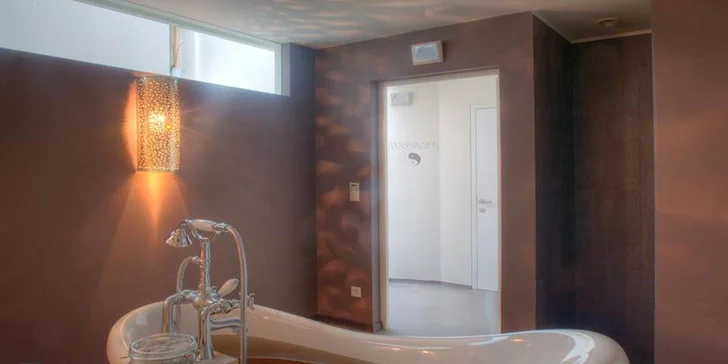 Zalyžujte si v tyrolských Alpách: hotel v blízkosti lyžiarskeho strediska, polpenzia a neobmedzený wellness