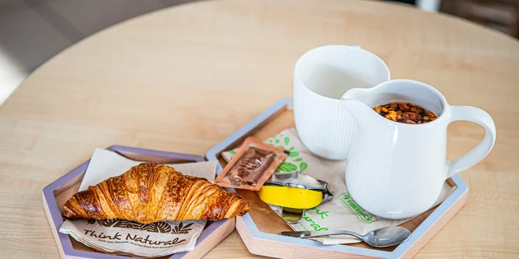Lahodné kávy a k tomu croissant či panini v Santa Café