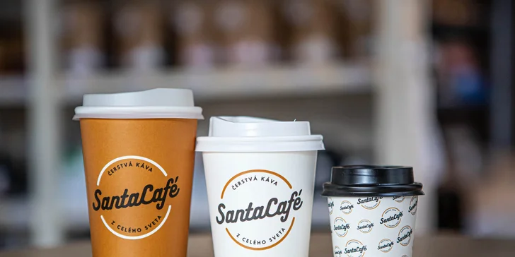 Lahodné kávy a k tomu croissant či panini v Santa Café