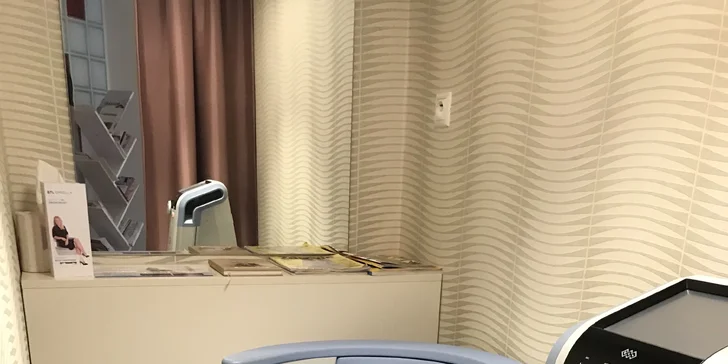 Rehabilitačné cvičenie pre ženy i mužov na posilnenie svalov panvového dna na báze Kegelových cvikov