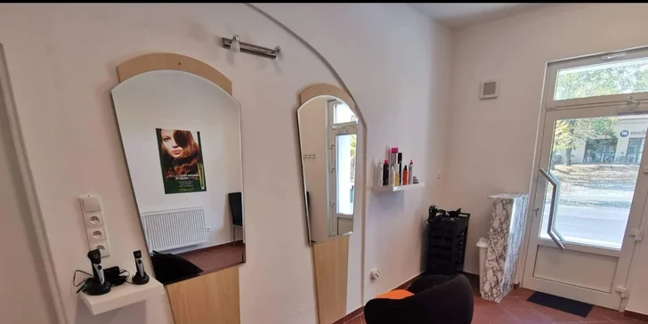 Módny strih pre dámy, pánov i deti alebo farbenie profi vlasovou kozmetikou