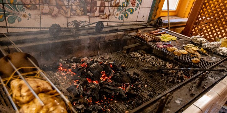 Zabíjačkový tanier alebo živánska na grile v reštaurácii Koliba EXPO na Kamzíku