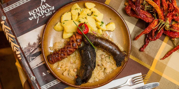 Zabíjačkový tanier alebo živánska na grile v reštaurácii Koliba EXPO na Kamzíku