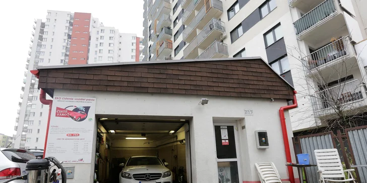 Kompletná parná dezinfekcia vášho auta zvnútra aj zvonka