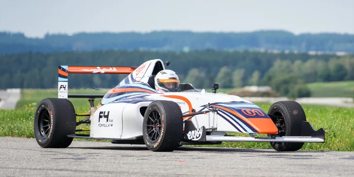 Staňte sa pilotom formuly F4 s max. rýchlosťou 235 km/h
