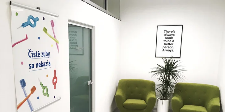 Žiarivý úsmev vďaka bieleniu zubov vo Family Dental Care