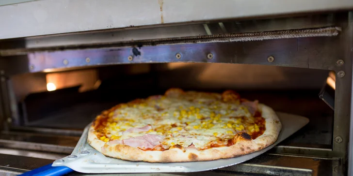 Pizza podľa vlastného výberu s donáškou