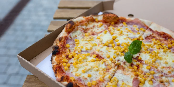Pizza podľa vlastného výberu s donáškou