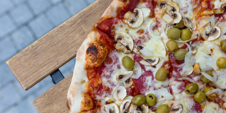 Pizza podľa vlastného výberu s donáškou