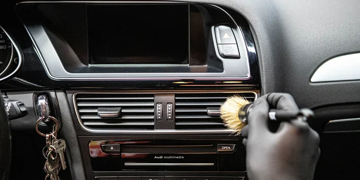 Čistenie interiéru a exteriéru vášho auta v CARwellness
