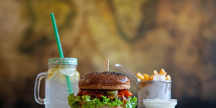 5 druhov skvelých burgerov s hranolčekmi a nápojom