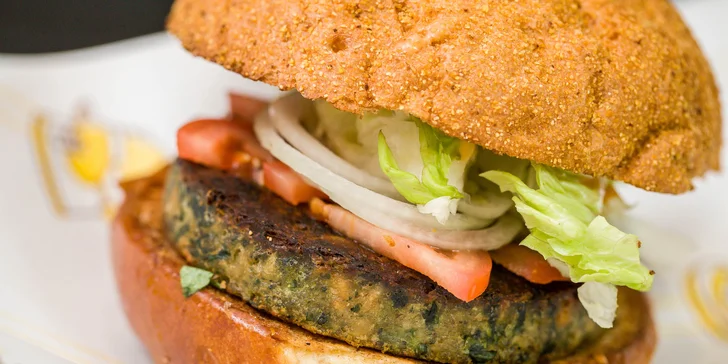 Kebab v domácej pita žemli či otvorené vouchery na konzumáciu v Shana Fire Burger alebo Kebaba