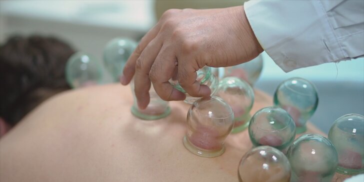 Klasická, peelingová aj aromaterapeutická masáž, bankovanie či reflexná masáž chodidiel